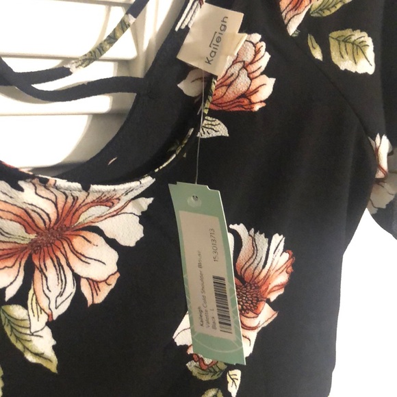 Black Floral Cold Shoulder Blouse - Picture 3 of 5